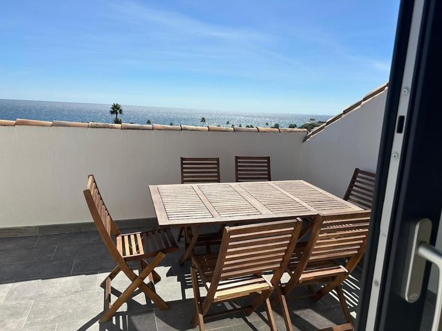 Apartamento Precioso ático, nuevo, a 50m de la playa, Manilva Exterior foto