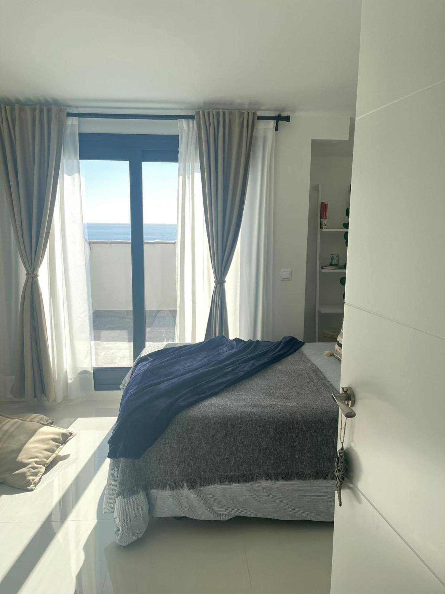 Apartamento Precioso ático, nuevo, a 50m de la playa, Manilva Exterior foto